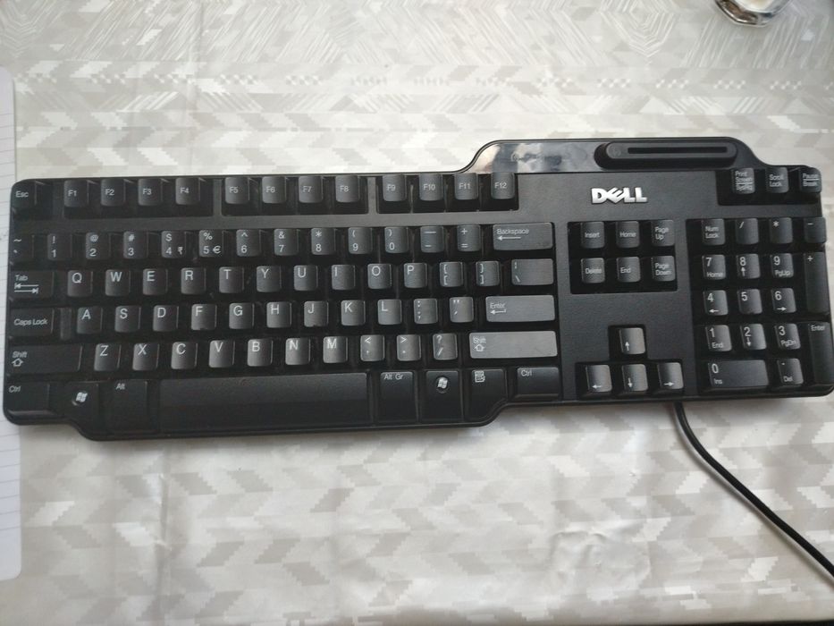 Vând tastatura Dell