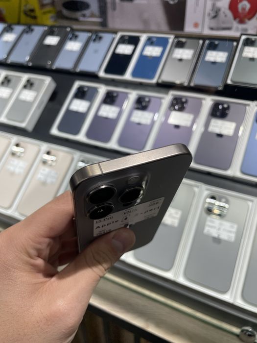 iPhone 15 pro 256 78%