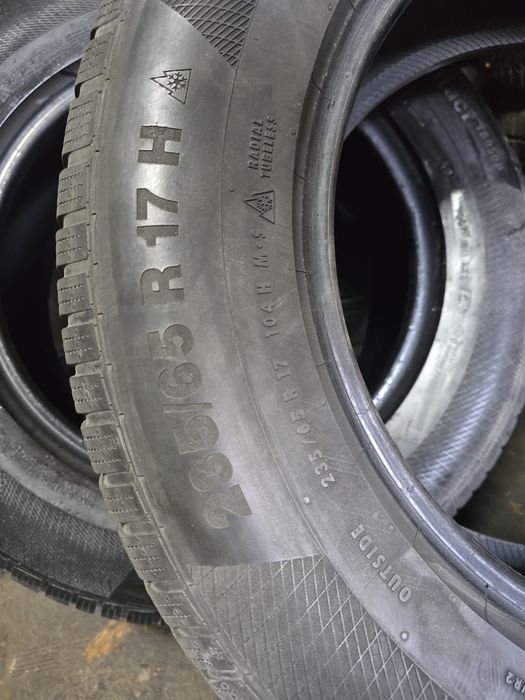 Anvelope  235 65 17 Continental