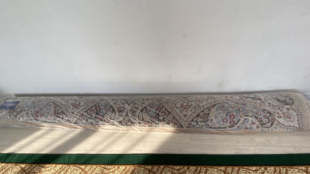 Продам ковер в отличном состоянии