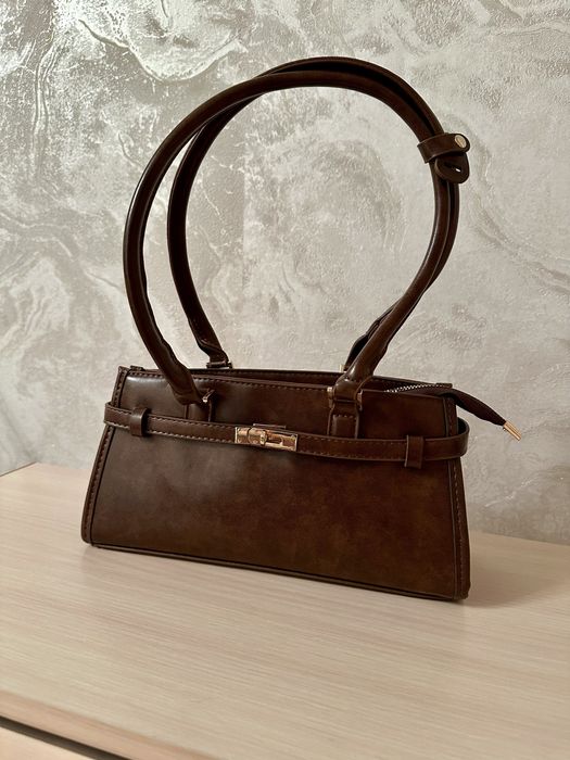 Сумка чернз плечо