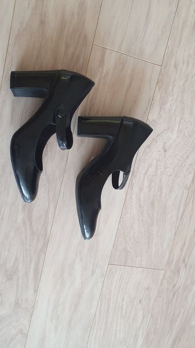 Дамски обувки Tu, УК3