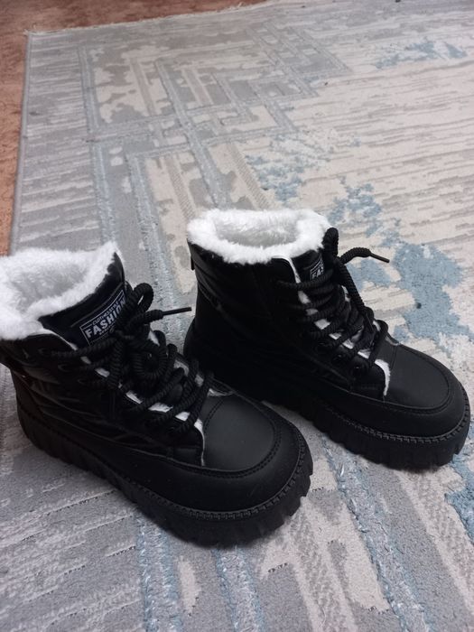 продам  зимние  ботинки