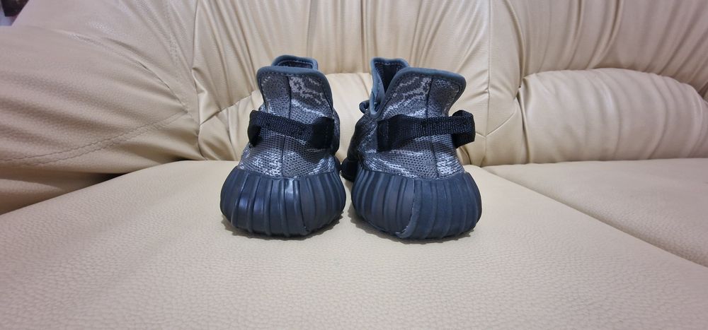 Yeezy   MX  grey