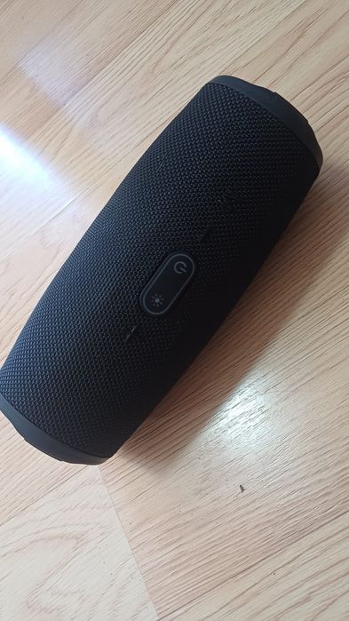 Boxa 150 lei.nouo trimisa din UK.nefolosita deloc.
