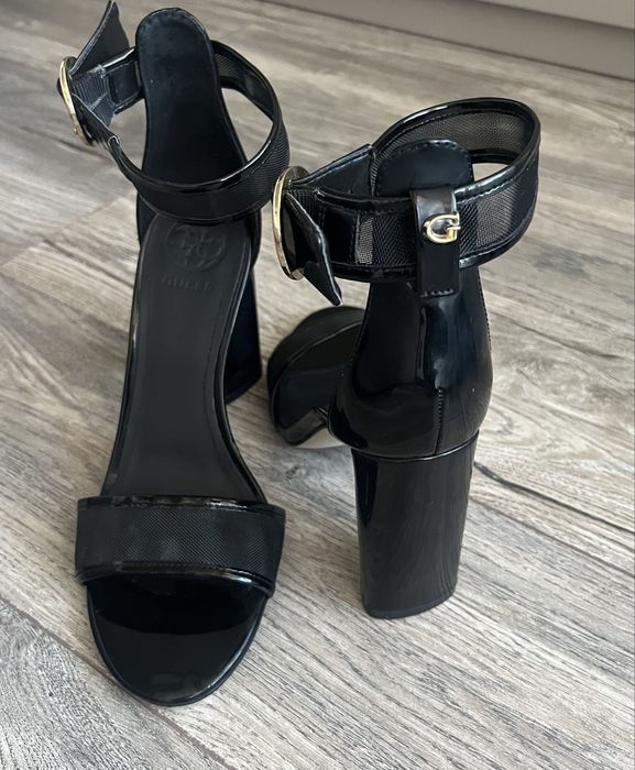 Черни сандали Guess