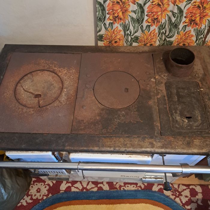 Soba bucatie cu plita si cuptor