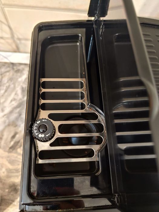 Vand espressor DeLonghi Magnifica