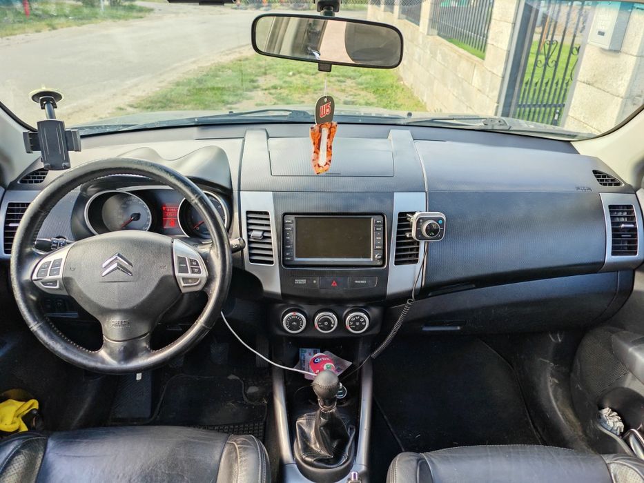 Vând Citroen C-crosser 2.2 HDI 156CP 7 locuri