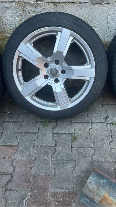 Vand sau schimb cu auto