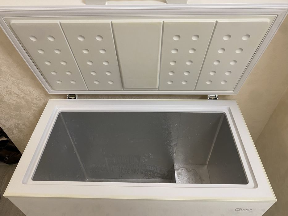 Морозильная камера  203 литра