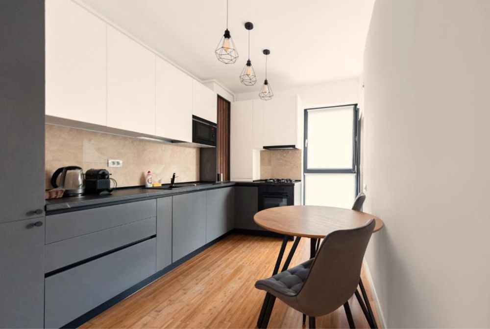 Inchiriem apartament 3 camere KM 0