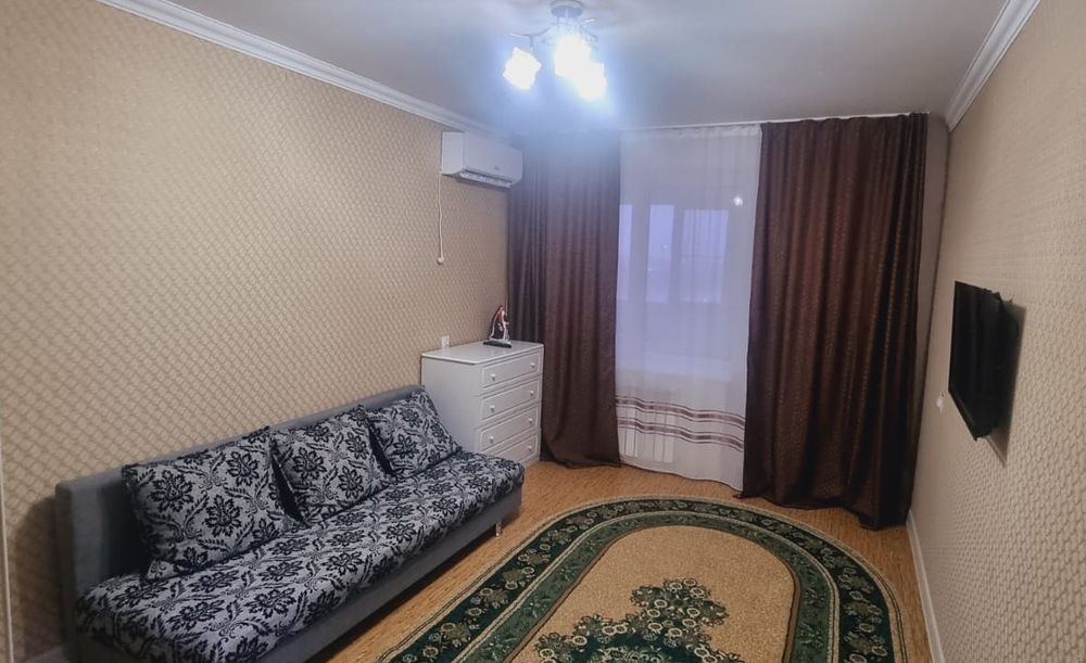 Сдам 1 ком.кв. на 8 микр. возле остановке Хлебокомбинат
