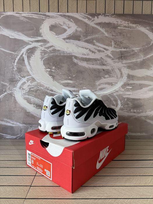 Nike Air Max Plus TN Black White