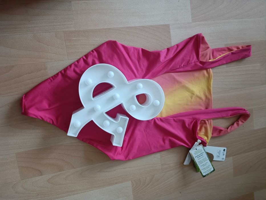 Чисто нови цели бански