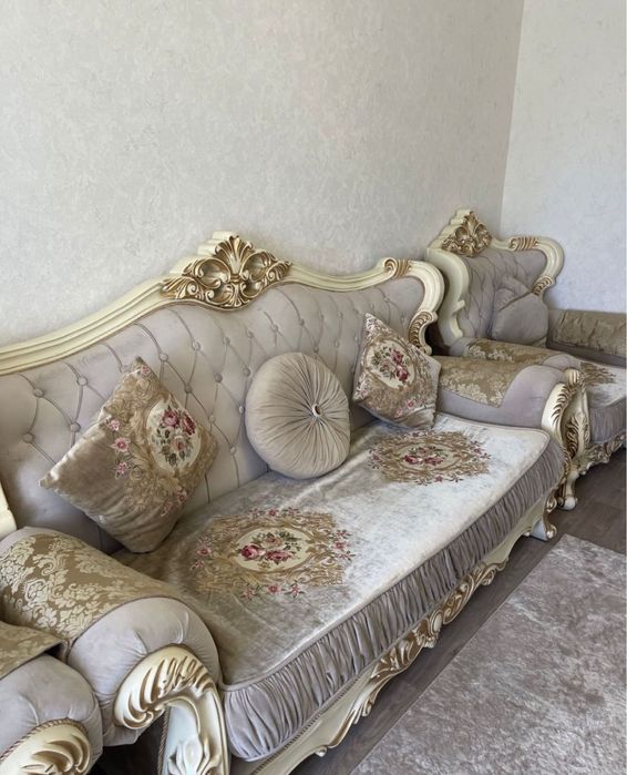 Королевские шикарные диванный набор доя гостинной комнаты