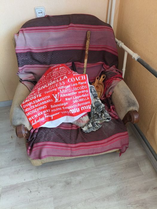 Стулья совесткие продам