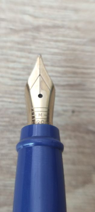 Stilou Aurora penita M cu elemente aurite