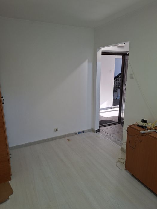 Vand garsoniera confort  2 etaj 7/10
