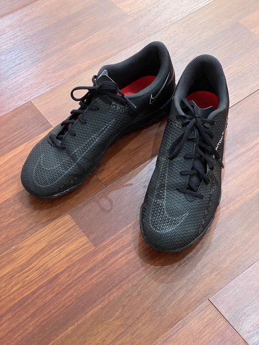 Кроссовки Nike размер 38