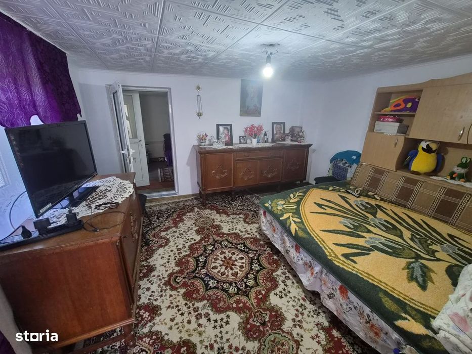 Casă de vânzare în comuna Valea Danului, sat Vernești, județ Argeș.