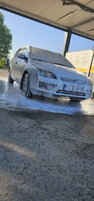 Vand ford focus 2 foarte intreținut!