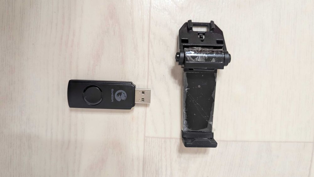 Продам игровой контроллер  Gamesir T4 PRo