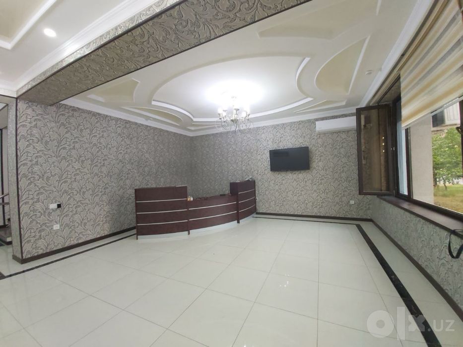 Сдаётся помещение 400м2 мукими 1 линня Яккасарай район