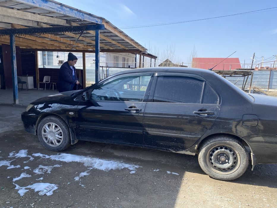 Продам митсубиси лансер 2007 года