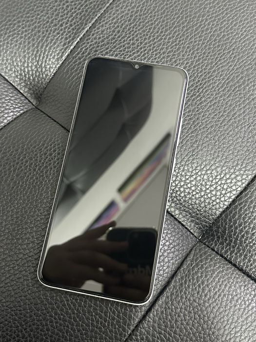 Infinix smart 8    4/64gb