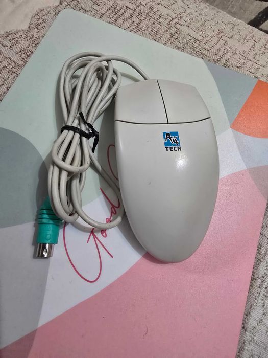 Mouse A4 Tech, cu bila, mufa PS2, stare ca nou.