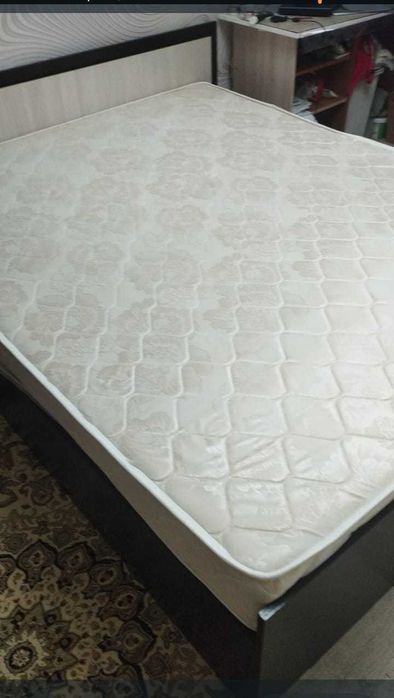 Срочно продам матрас