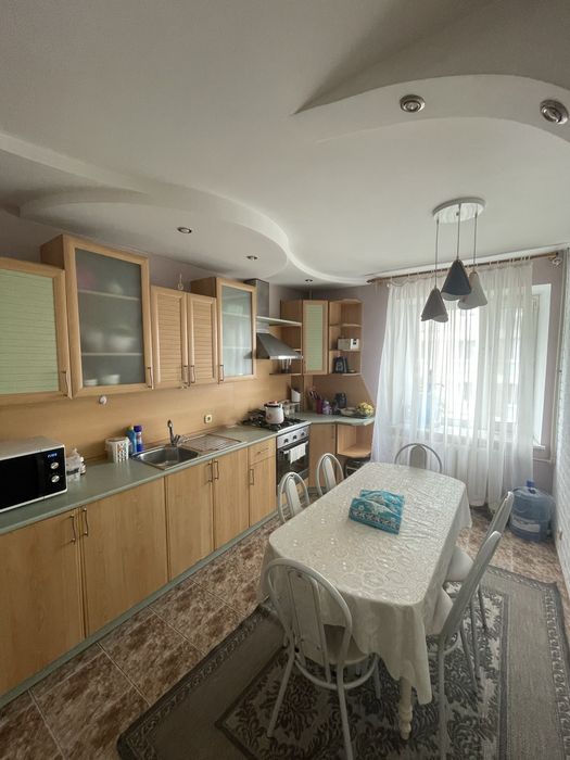 4-комнатная, 20 мкр !