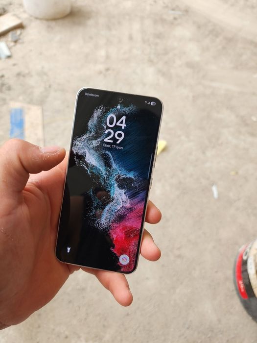 Samsung S22     xotira 256