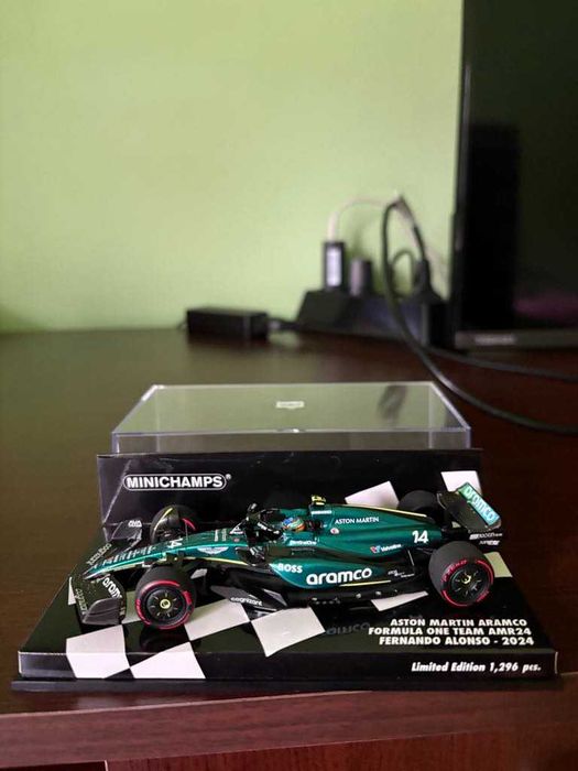продавам колекция формула 1 на MINICHAMPS 1/43 Fernando Alonso