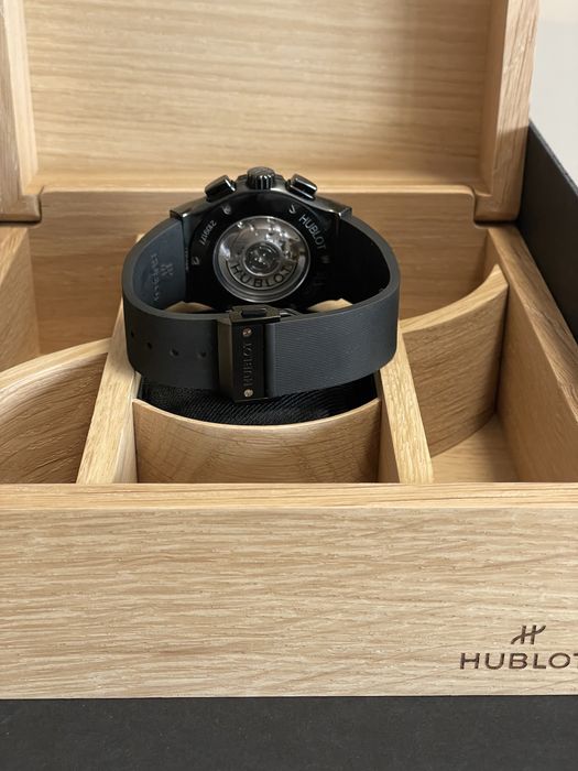 Часовник Hublot Classic Fusion Chronograph 45 Black Magic