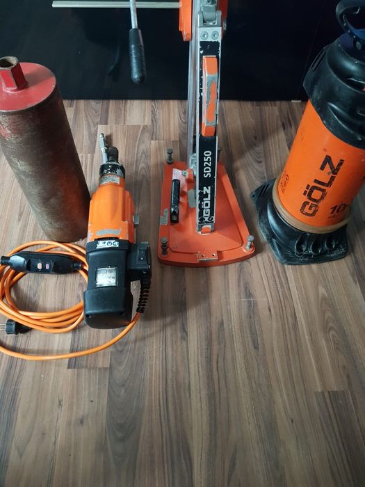 Mașină de carotat golz gbm 25 și  stativ sd 250.