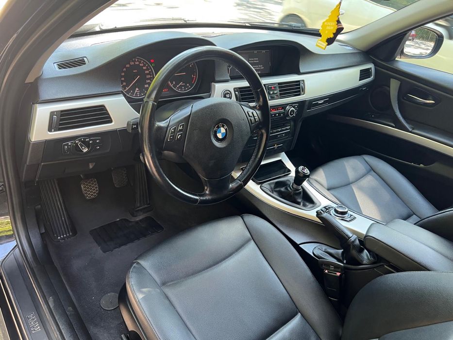 Vând BMW seria 3 facelift-2011 PROPRIETAR