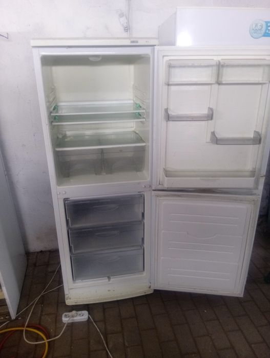 Продам холодильник атлант