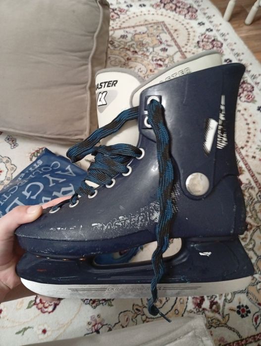Коньки в хорошем состоянии размер не подошол