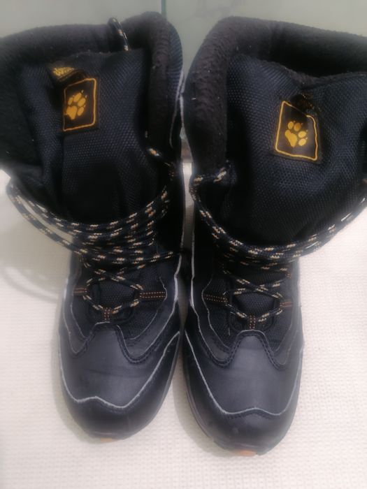 Bocanci pentru drumeții alpine