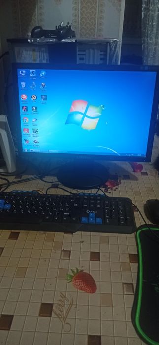 kompyuter sotiladi holati yaxshi arzon narxda. uyda ishlatilgan