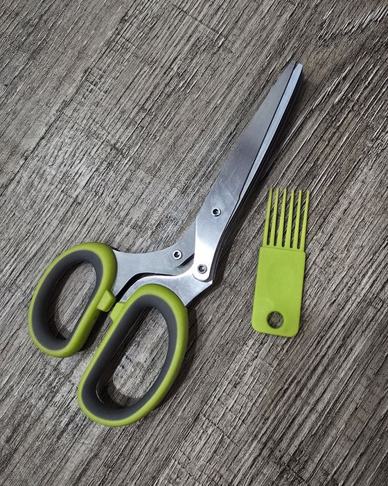 Продам кухонные ножницы