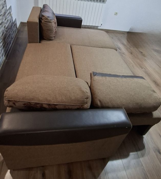 Разтегателен диван