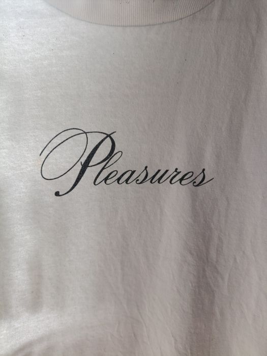 Pleasures T-shirt