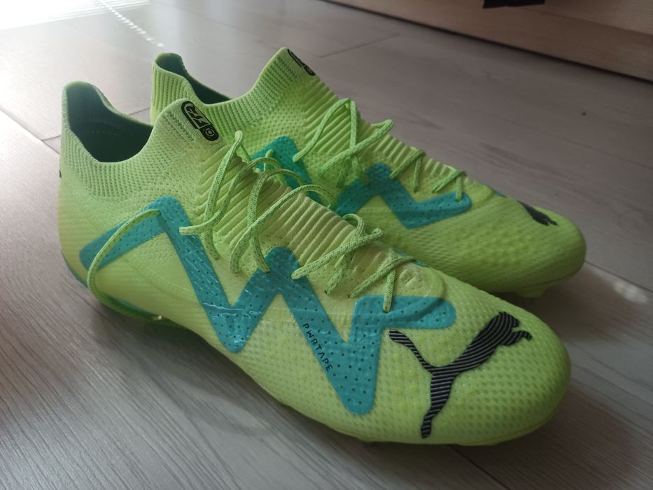 Vând ghete de fotbal Puma Ultimate Future 6 MxSG