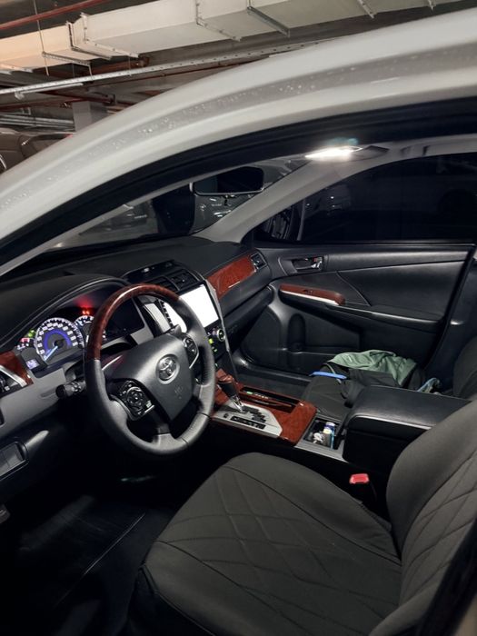 Продается срочна tayota camry 50