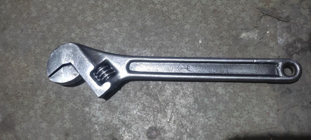Разводной ключ в хорошем состоянии СССР