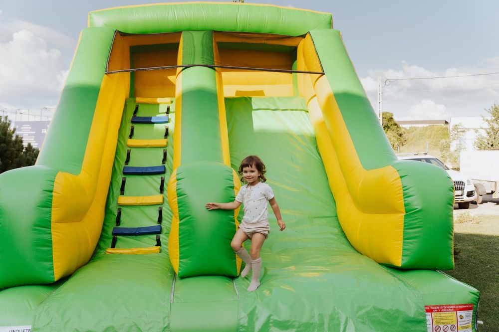 Animatoare copii Minnie&Mickey Mouse Jocuri Baloane Pictură pe fata