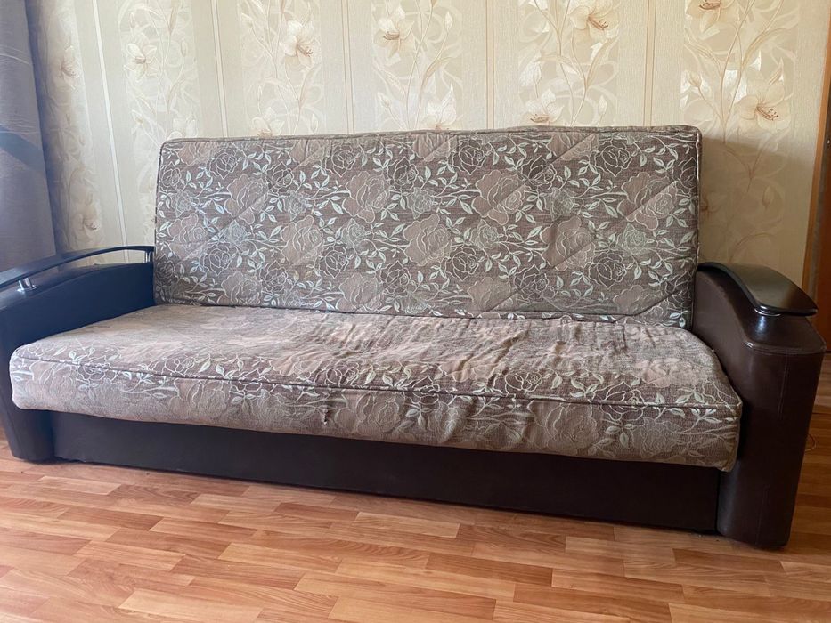 Отдам диван бесплатно